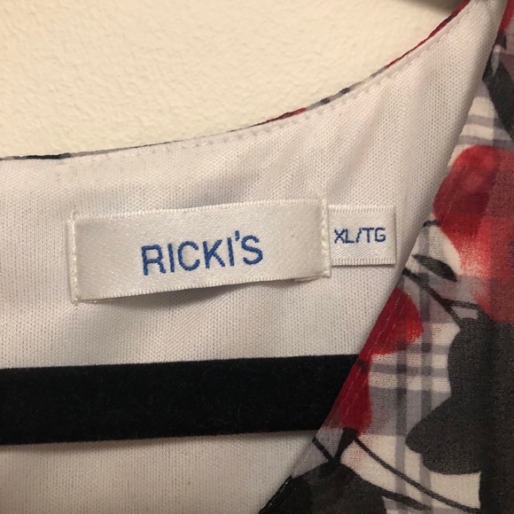 Ricki’s Poppy Top XL - Picture 4 of 6